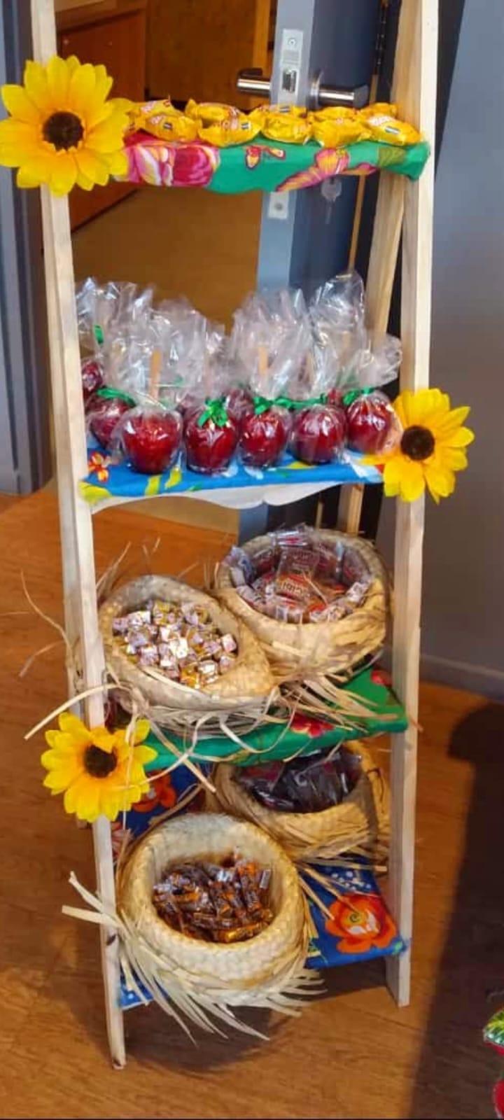 Catering Típico - Festa Junina na empresa - Buffet Tipico