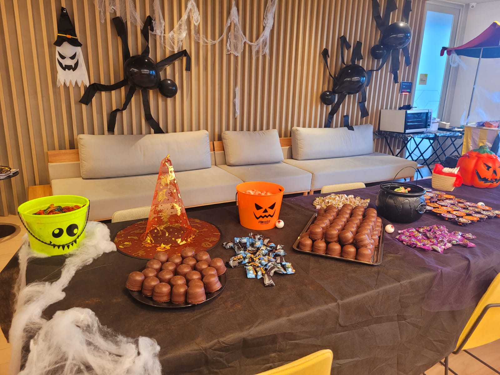 Evento tematico - Halloween corporativo - Barraquinhas - Decoração