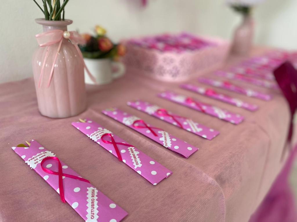 Ação de prevenção e conscientização - Outubro Rosa - Lembrancinha personalizada